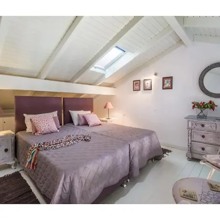 Faye's Loft Апартаменты *